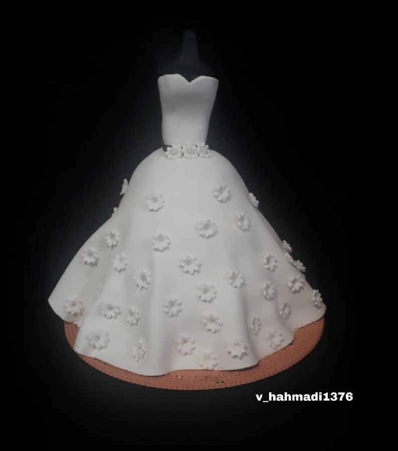 عکس کیک لباس عروس