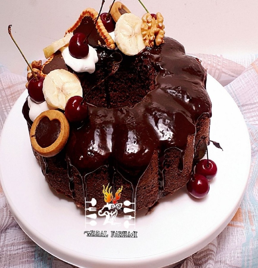 عکس کیک کره ای شکلاتی 