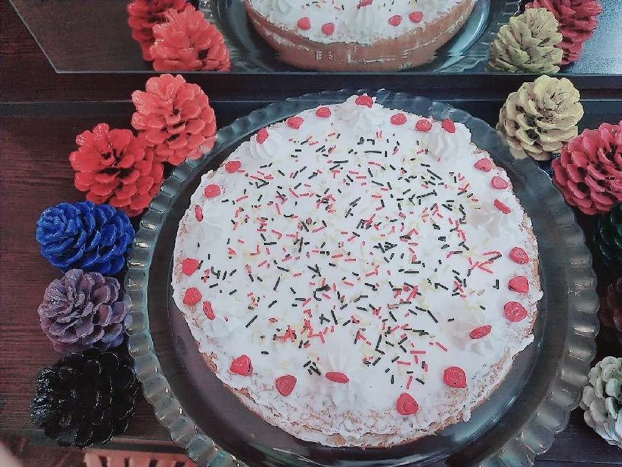 عکس کیک اسفنجی با خامه