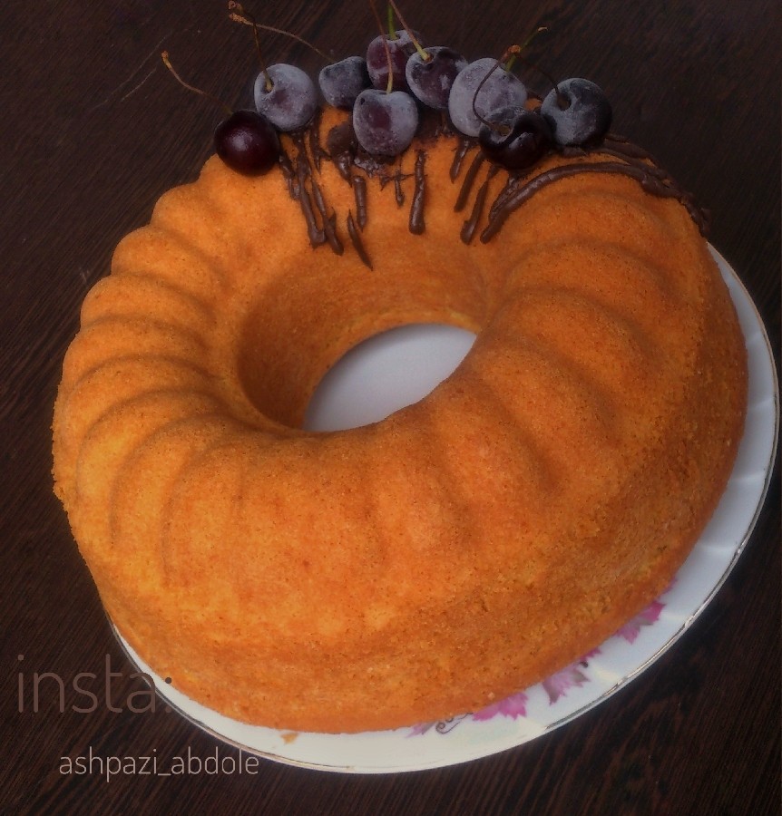 عکس کیک زعفران و گلاب 