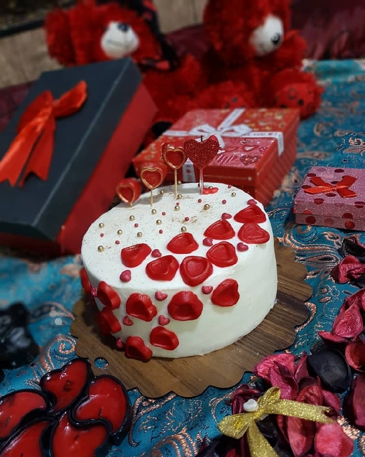 عکس کیک روز عشق