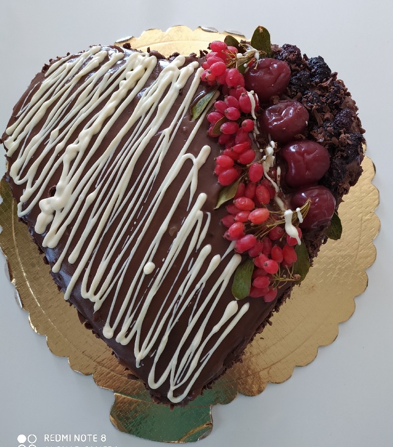 عکس کیک شکلاتی 
بمناسبت سالروز ازدواج حضرت علی و حضرت زهرا ??
