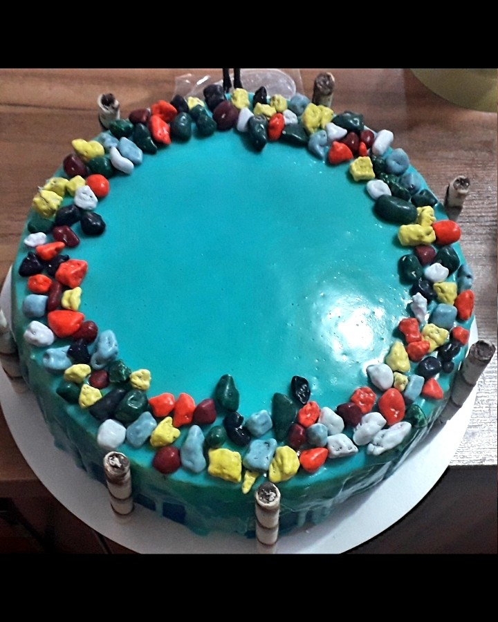 عکس کیک اسفنجی با روکش سس فرانسوی ،دستور از پاپبون