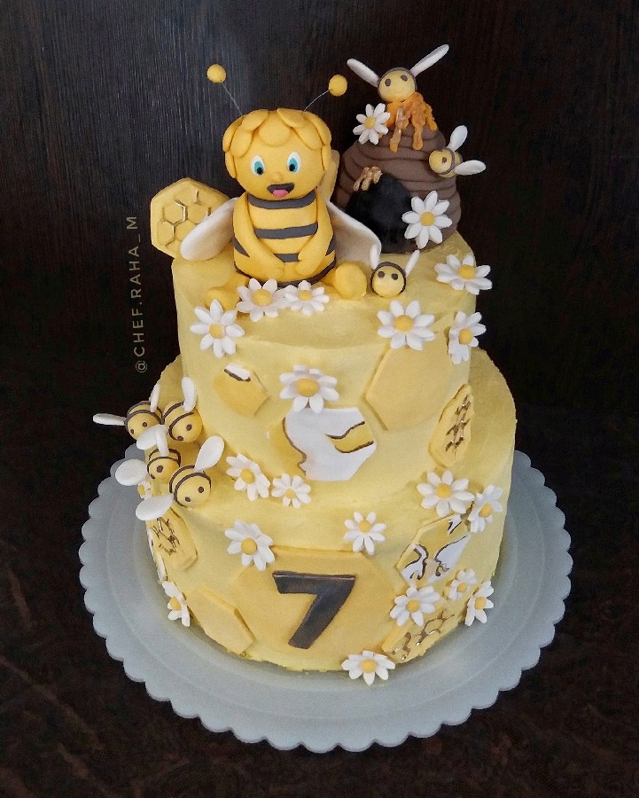 عکس کیک با تم زنبور