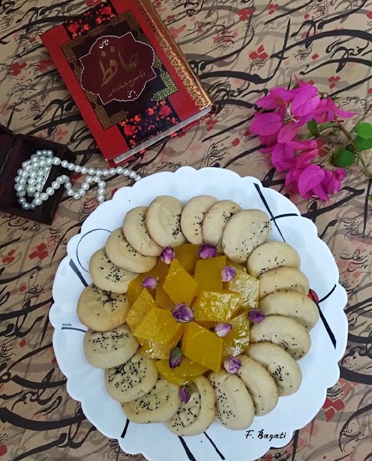 عکس کلوچه و مسقطی شیرازی (لطفا ورق بزنید)