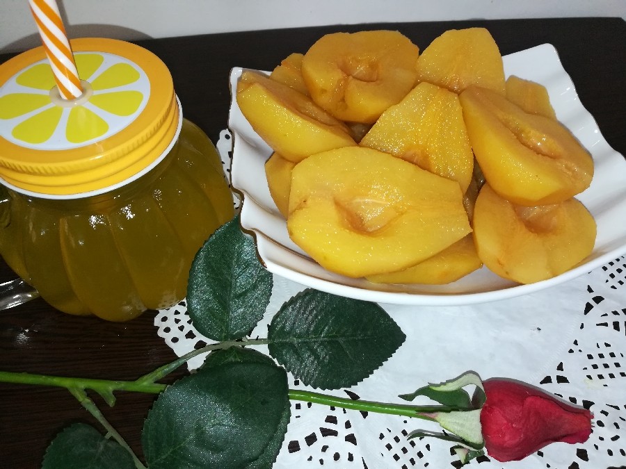 کمپوت گلابی