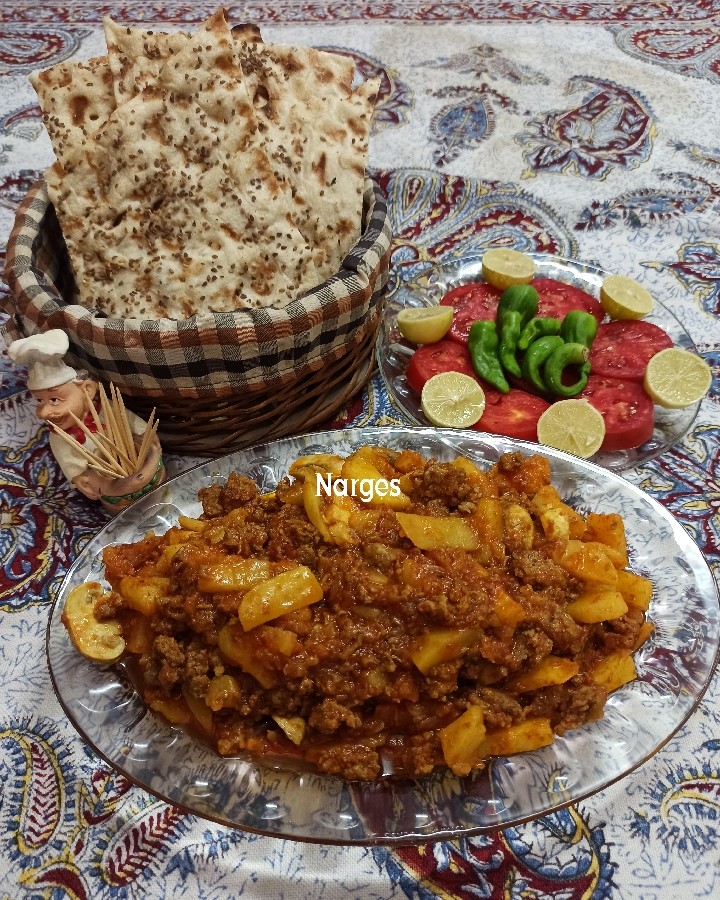 عکس خورش قارچ و گوشت چرخ کرده