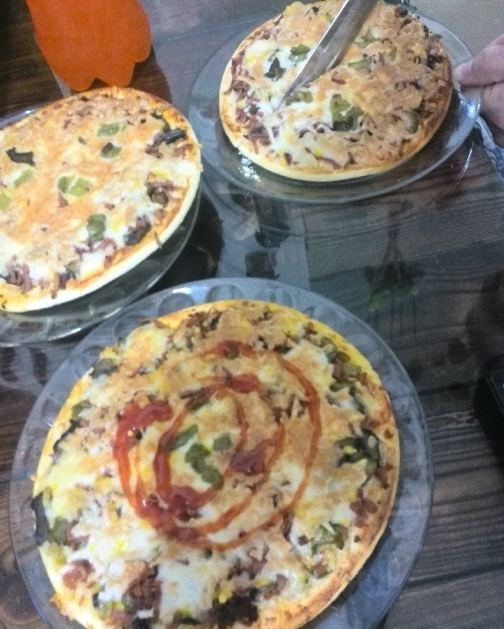 پیpizzaتزا