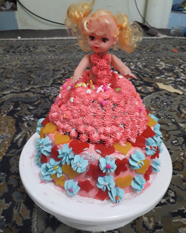 کیک جذاب من واسه تولد دختر داییم