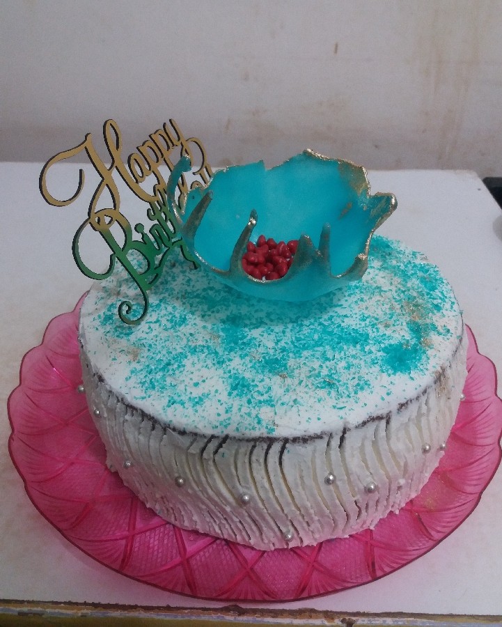 عکس اولین کیک تولد که بعداز اموزش برای همسرجاان پختم
