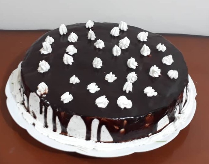 اینم اولین کیک تولد من 

