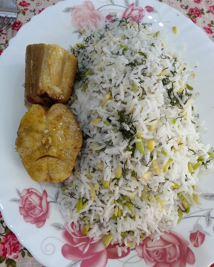 باقلا پلو و ماهی