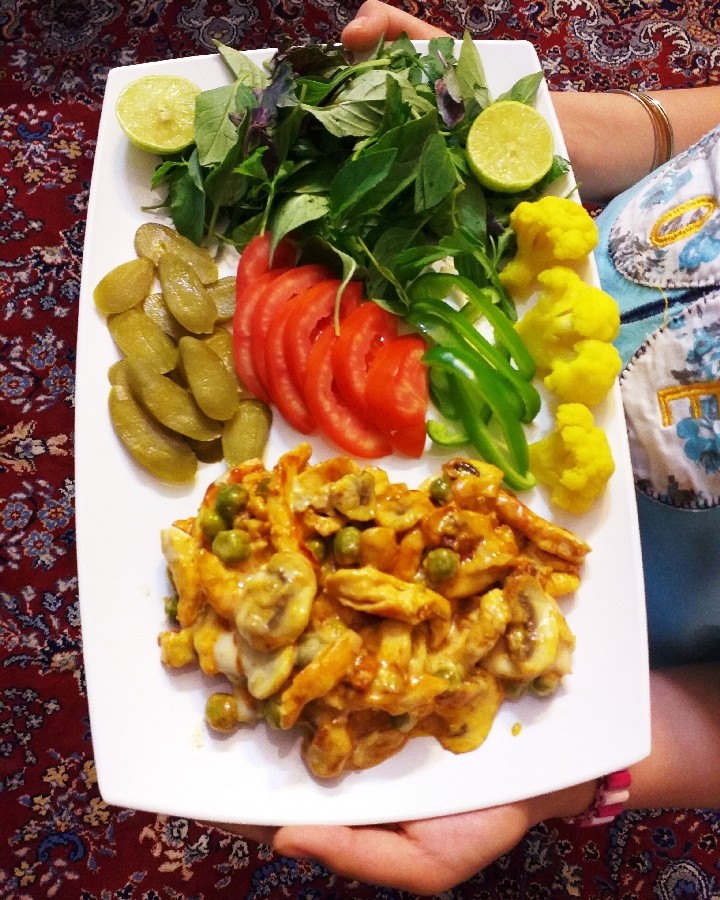 عکس مرغ و قارچ پنیری