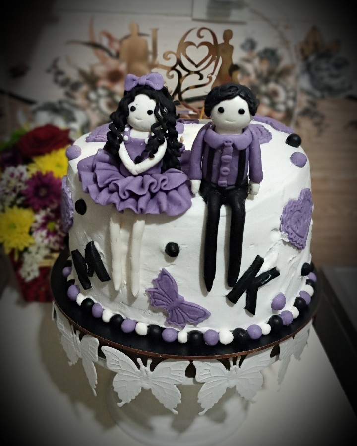 عکس کیک اسفنجی خودم پز واسه چهارمین سالگرد ازدواجمون♡۹۹.۶.۲۲♡....