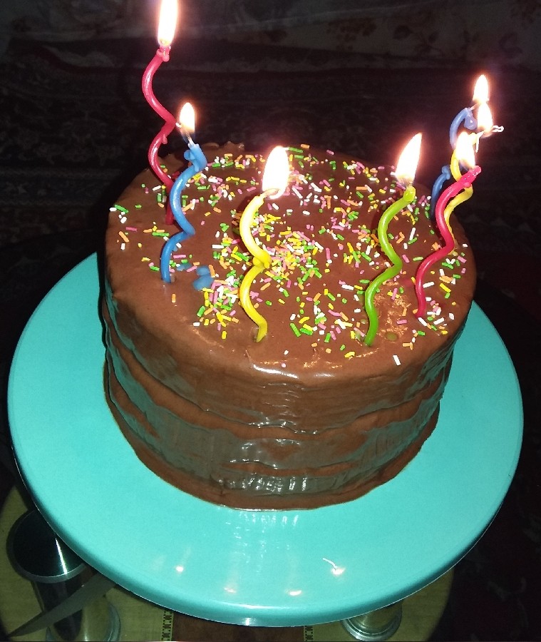 اینم کیک تولد پدرم 
مامان پز 
خیلی عالی شده بود♡