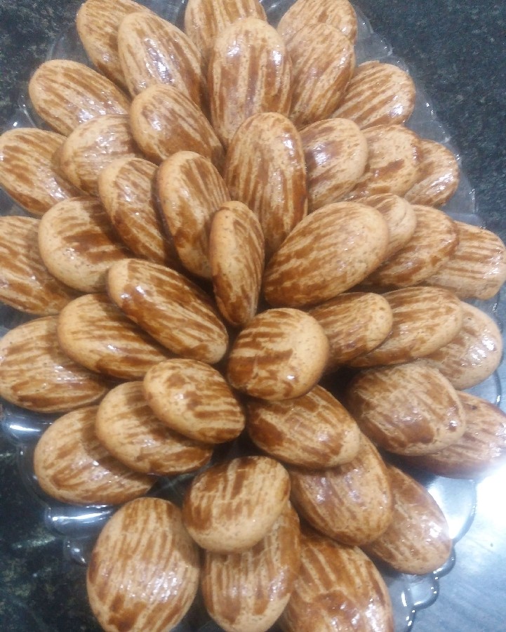 عکس قرابیه دارچین و عسل