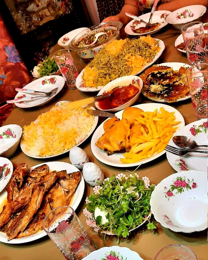 عکس میزنهار (دورهمی)