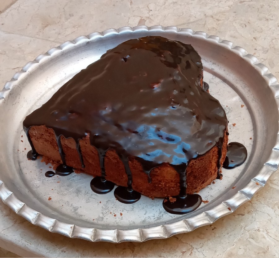 عکس کیک موزوگردوباروکش شکلاتی