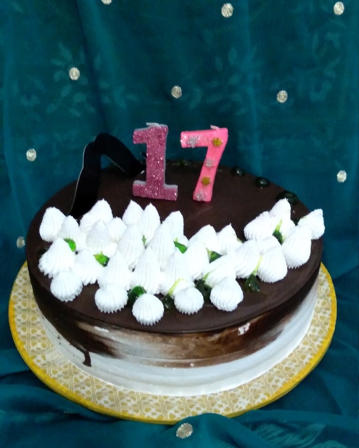 عکس کیک تولد پسرم دوستان گلم لطفا لایک کنید 