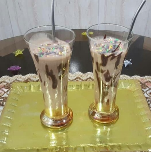 عکس میلک شیک وآب هویج بابستنی سنتی
