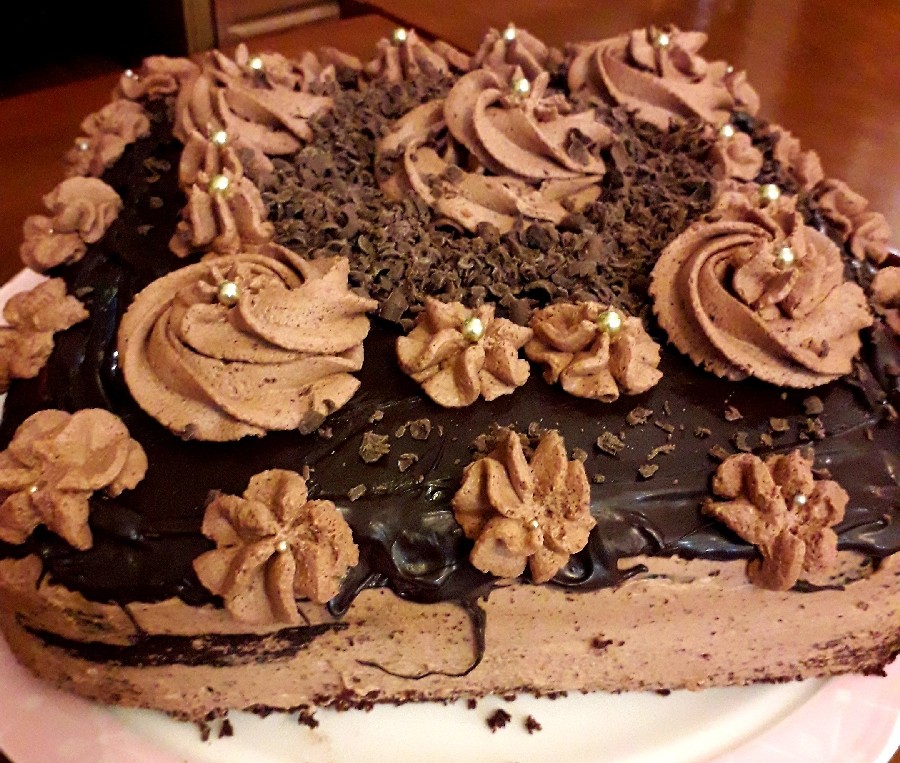 عکس کیک شکلاتی بی‌بی