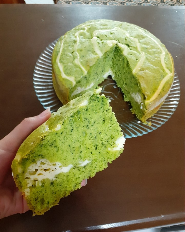 کیک اسفناج با فیلینگ پنیری
