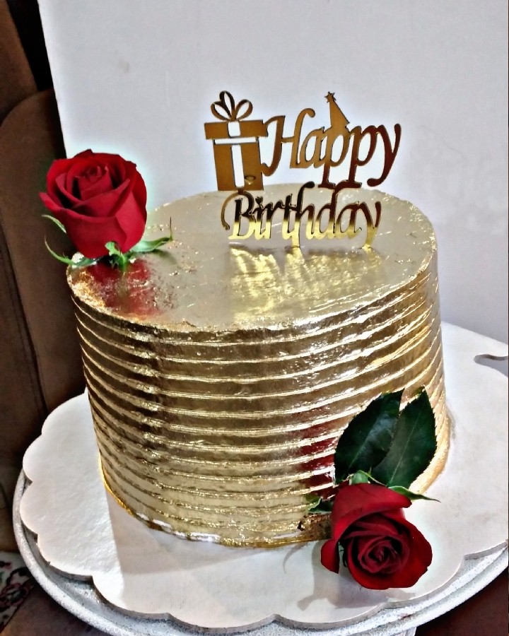 عکس کیک طلایی