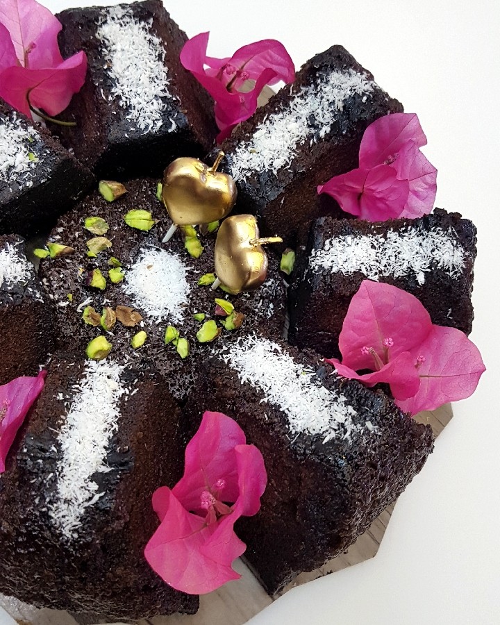 عکس کیک خیس شکلاتی(دستوراصلی به روش ترکیه ای ) با سس فراوان 