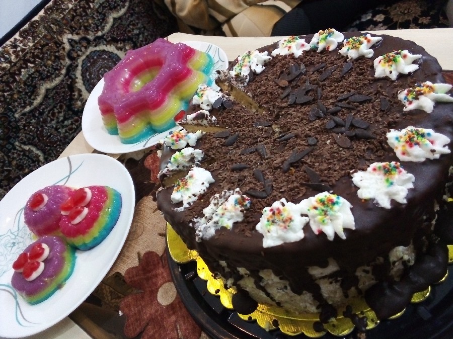 کیک تولد همسری با کلی خوشمزگی