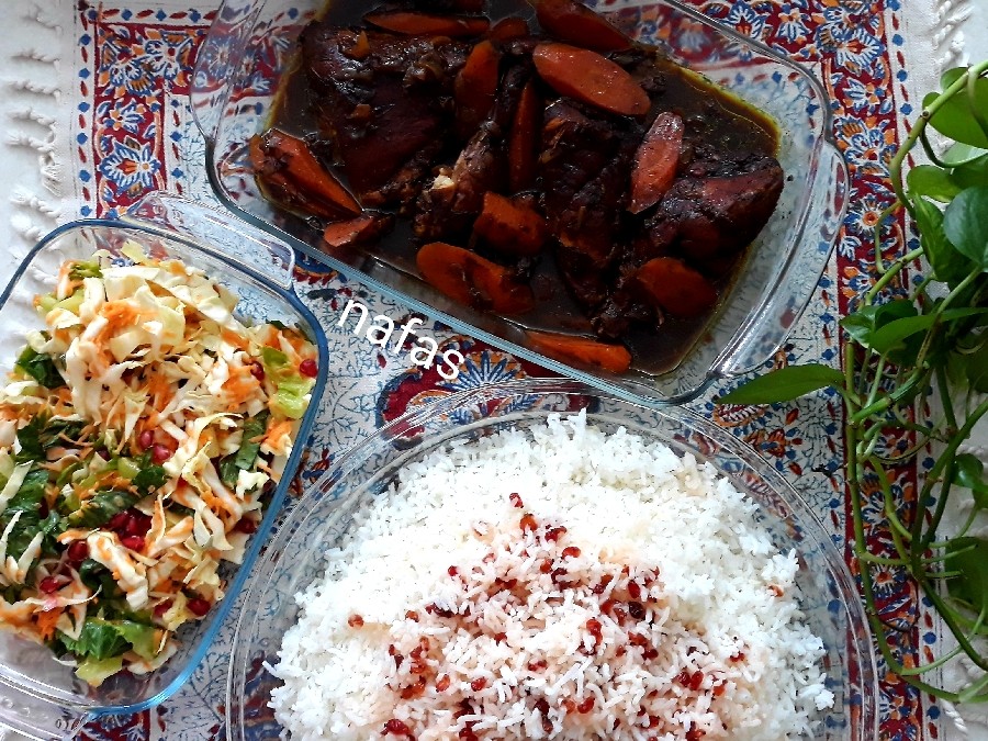 عکس مرغ با رب انار