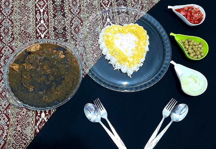 عکس قورمه سبزی بامرغ