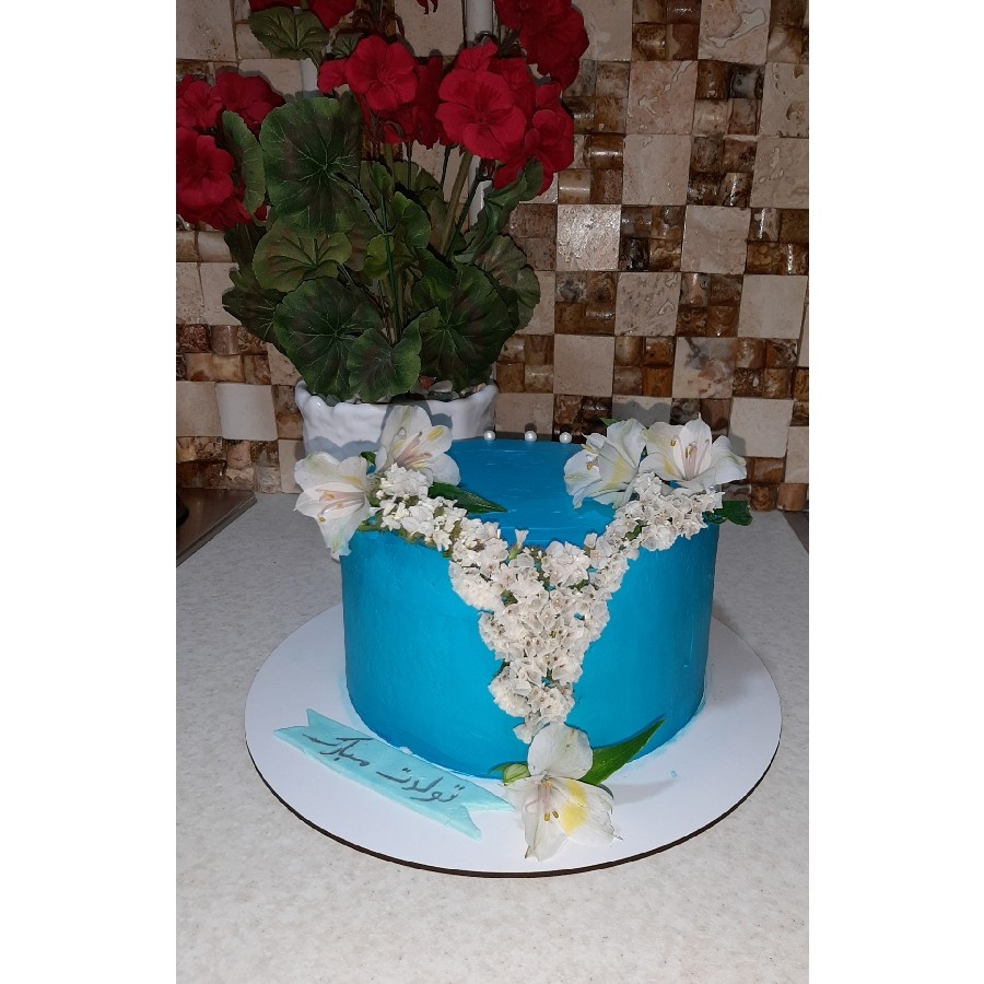 کیک دلبر آبی سفارش خاله عزیزم با فیلینگ موز و گردو کیک شیفون