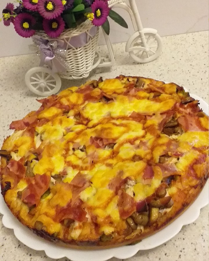 عکس پیتزا محدثه پز برای بهترین همسردنیا
پیتزای گوشتو قارچ جاتون خالی دوستان ❤❤