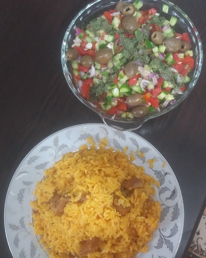 استنبولی گوشت با سالاد شیرازی