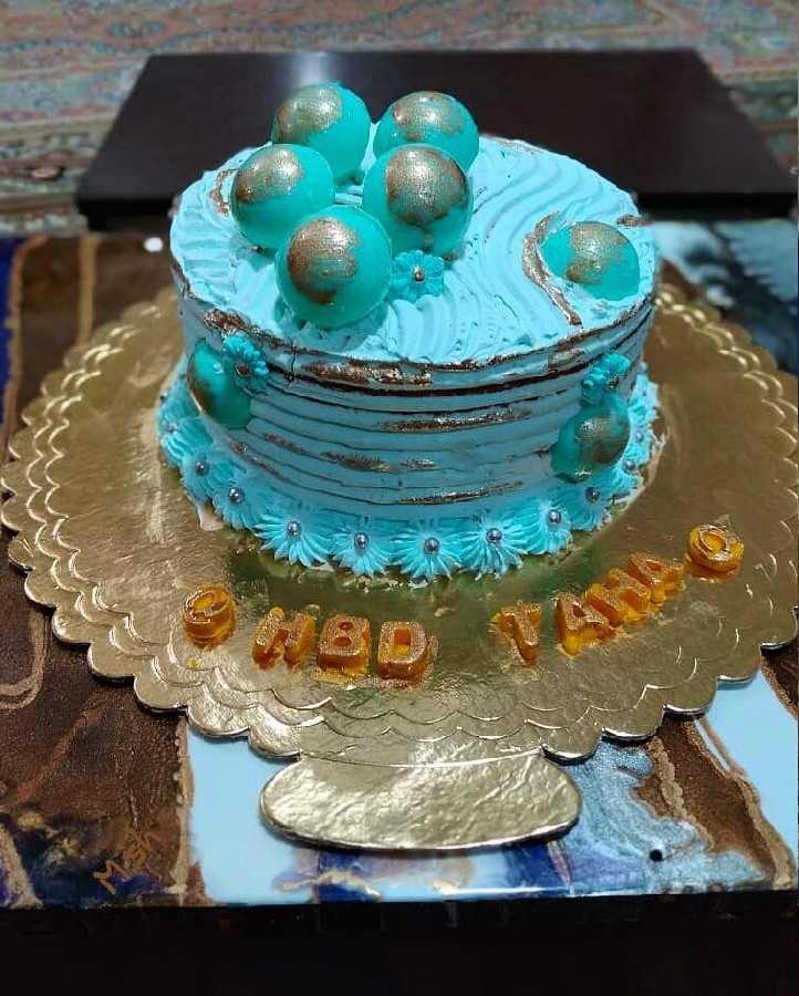 عکس کیک تولد تزیین با گوی شکلاتی