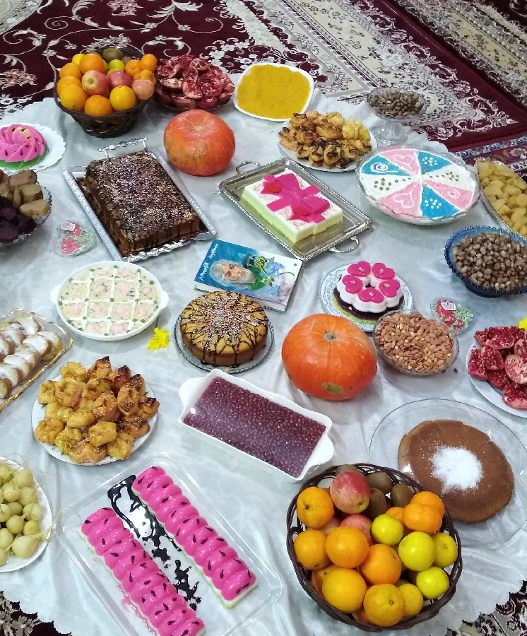 عکس سفره یلدای پارسال خونه ی مادربزرگ؟؟؟