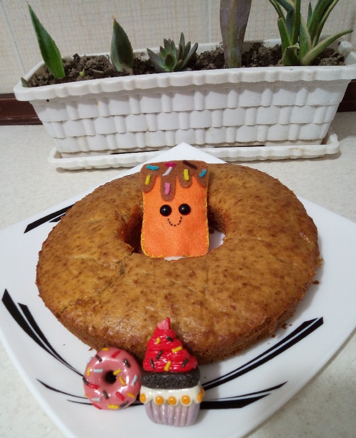 عکس کیک خرمالوی عزیزم با دستور پاپیون 