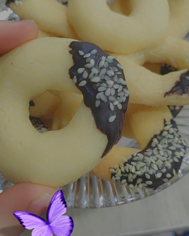 شیرینی اشکی و نعلی