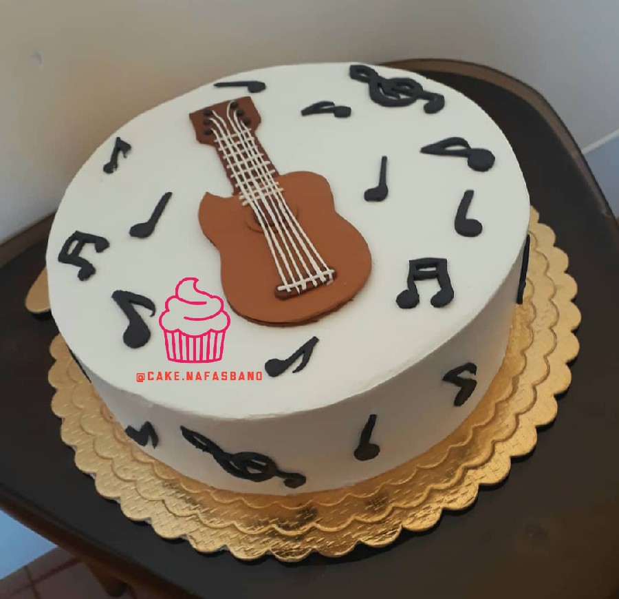 کیک تولد تم موسیقی 