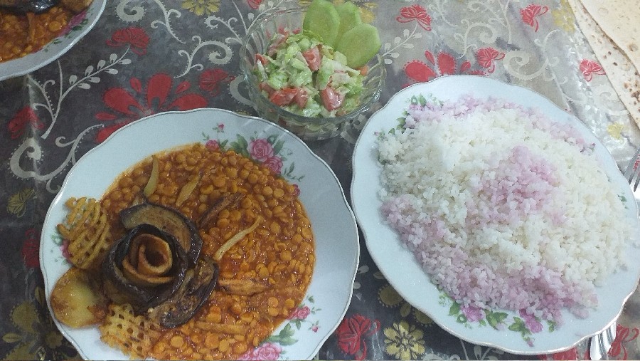 قیمه بادمجان همش کار خودمه جادون خالی خوشمزه شده بود