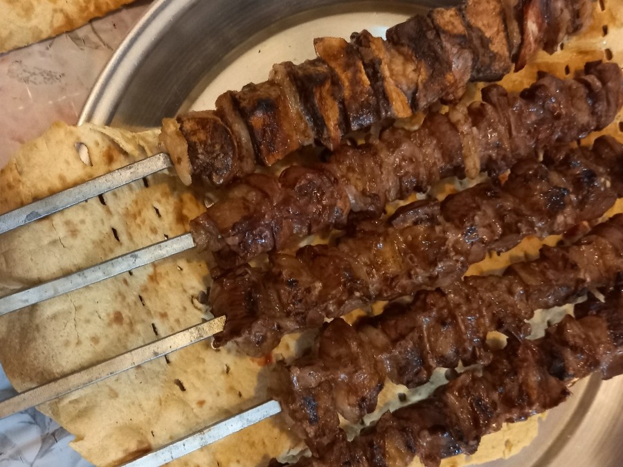 کباب جگروز لرستان (لطفا ورق بزنید)