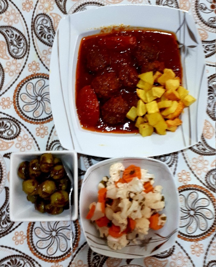 عکس خورشت کوفته ریزه جاتون خالی