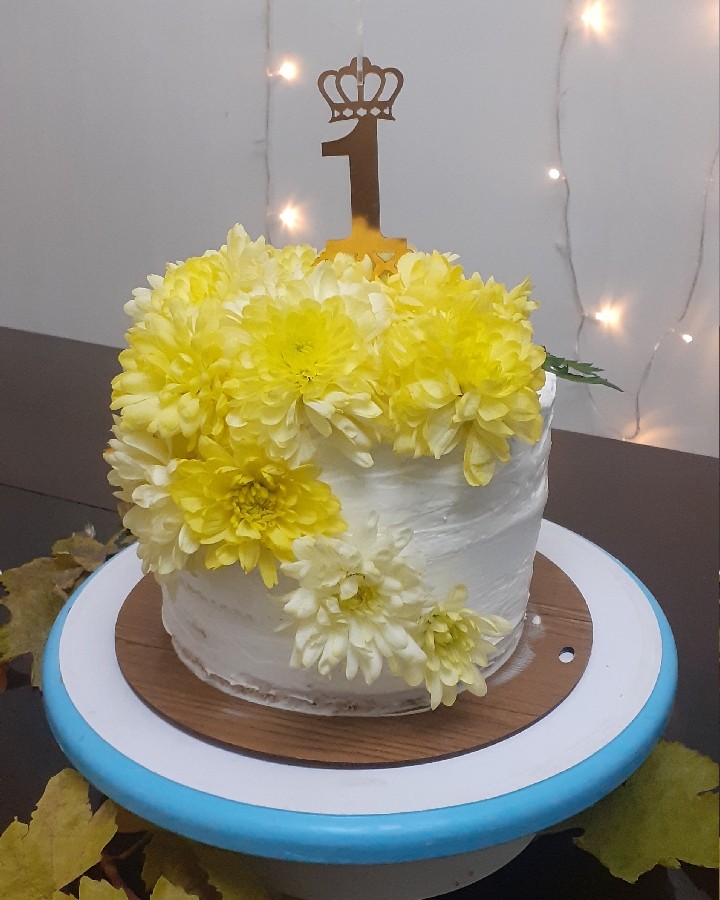 عکس کیک با گل طبیعی