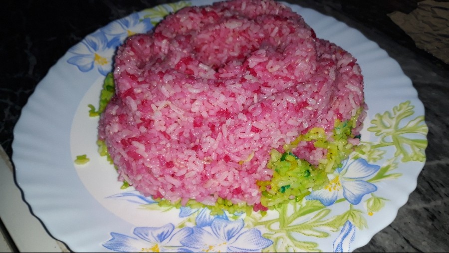 عکس استیک گوشت به همراه سیب زمینی و گوجه با برنج