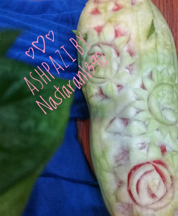 عکس حکاکی روی هندوانه 