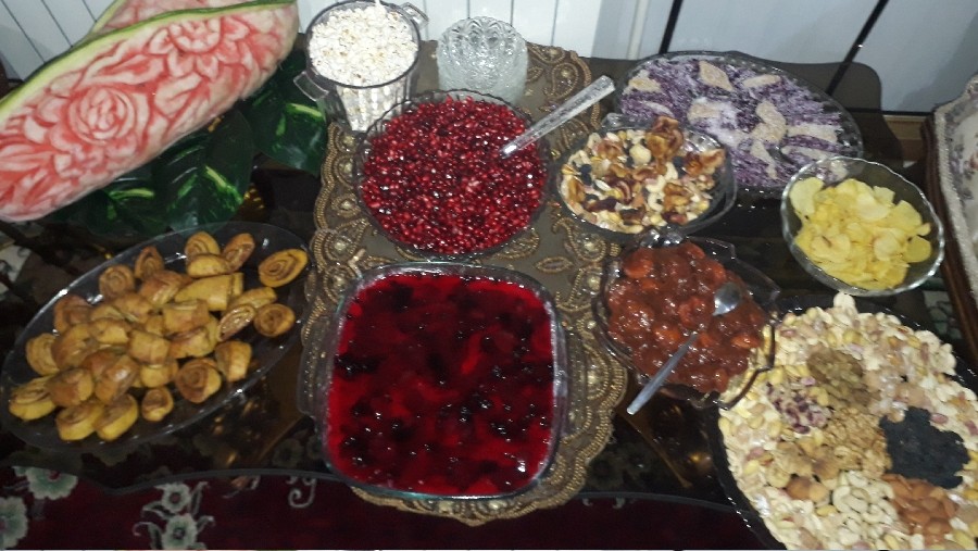 عکس سفره شب یلدا ?