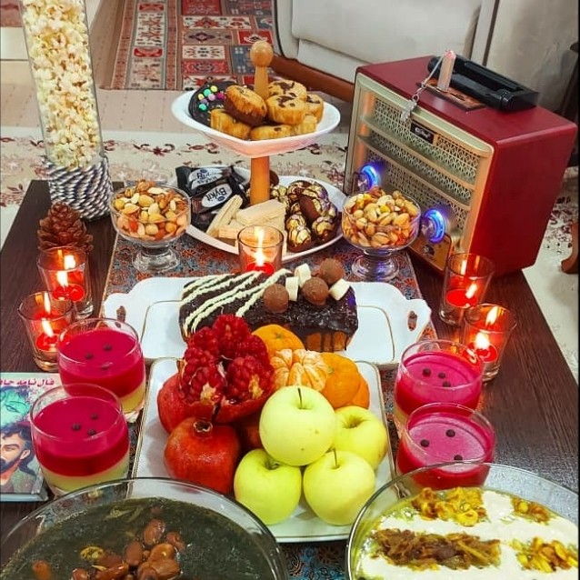 عکس سفره شب چله 99