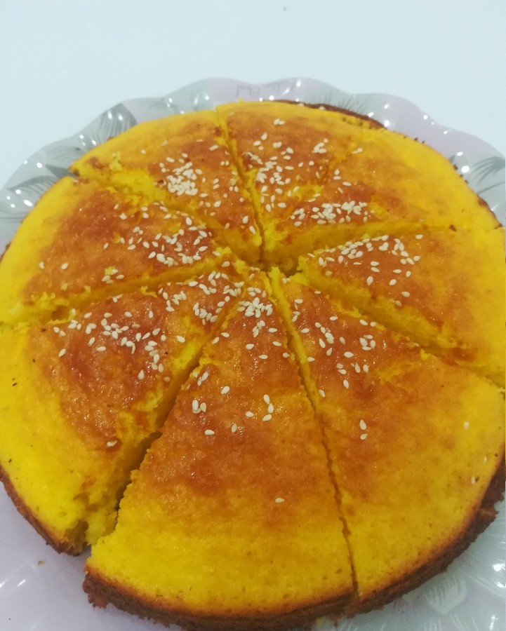 کیک گلاب و زعفران