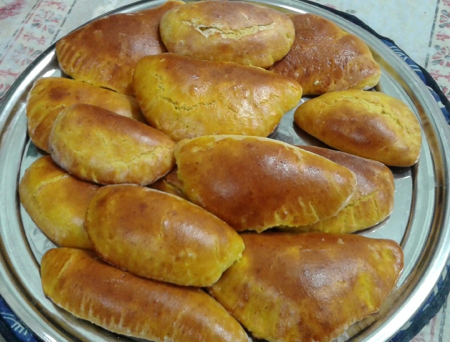 عکس نان فتیر (اردبیلی ) و حلوا آرد گندم 