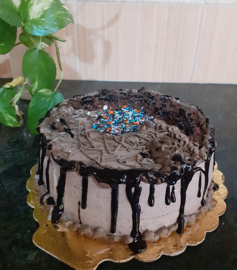 عکس کیک شکلاتی با قابلمه